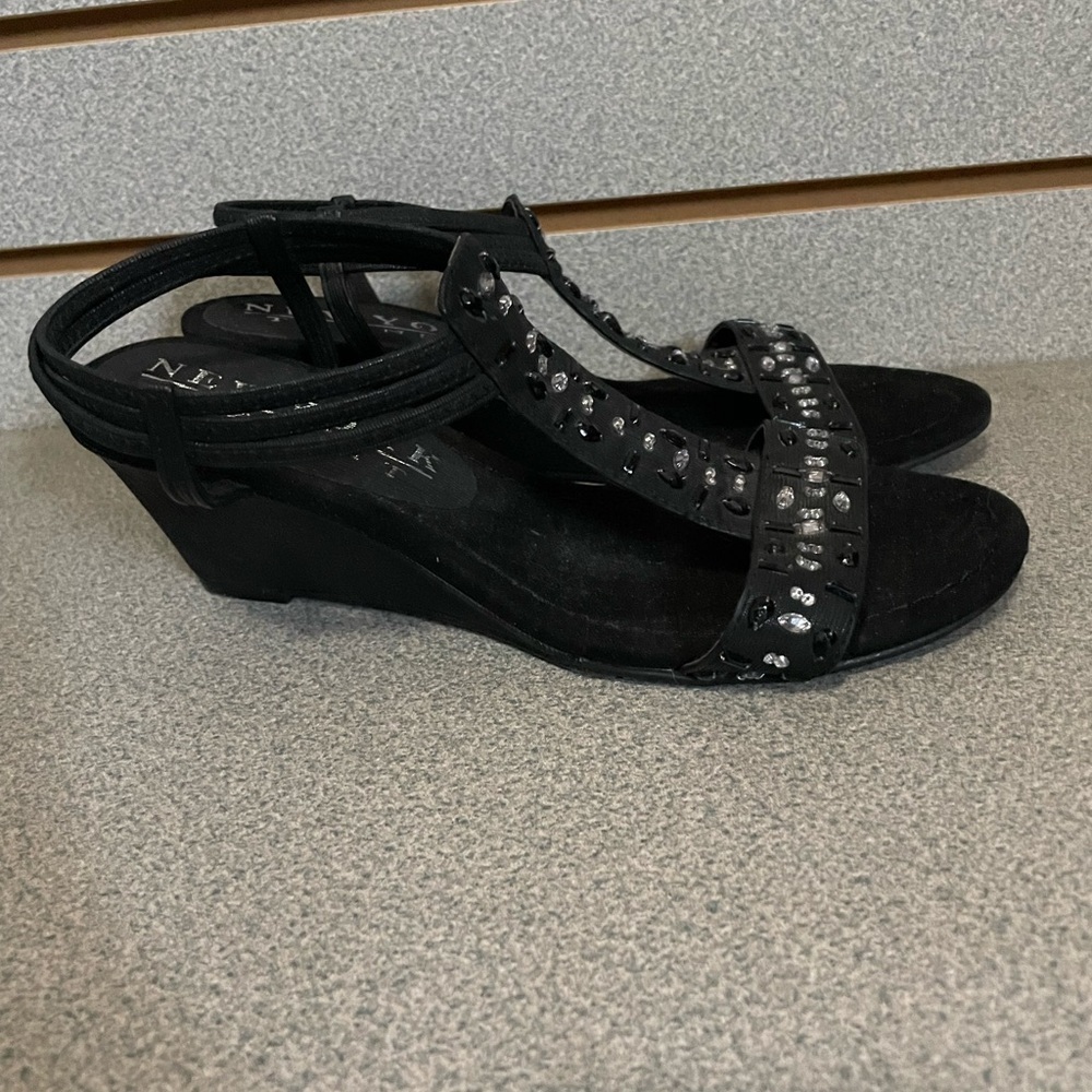 NY Transit‎ Short Wedge Open Toe Heels 8 M Rhinestones Black Dress Shoes
